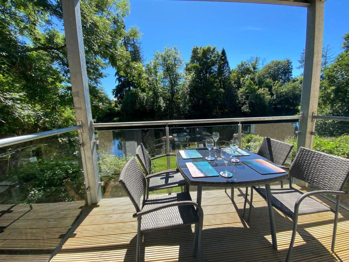 קלנדר Beautiful Riverside Holiday Home מראה חיצוני תמונה